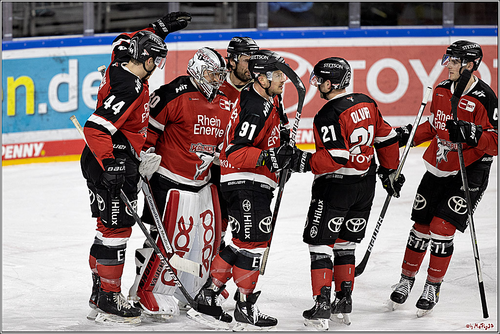 PENNY DEL;  Koelner Haie - Krefeld Pinguine; Koeln, 08.03.2022